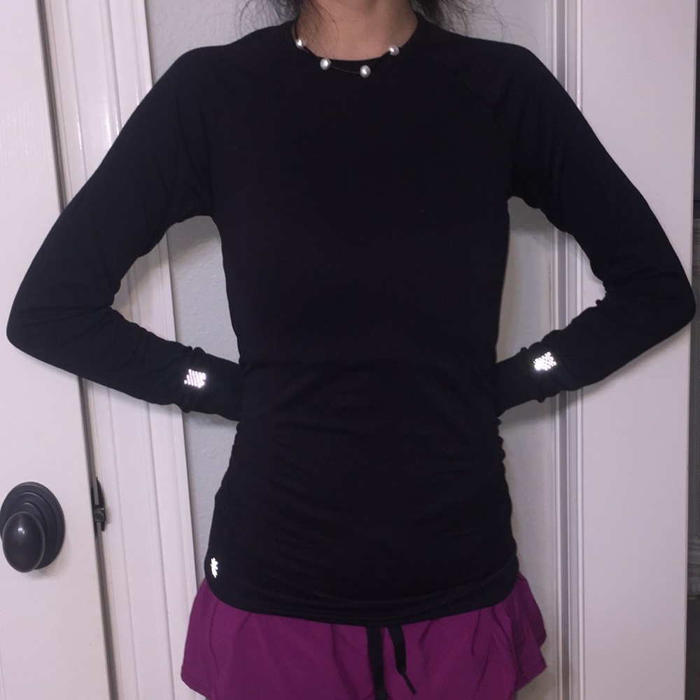 Athleta black top